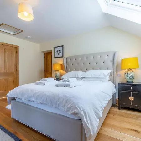 3 Bed In Oc-lr113 Semesterbostad